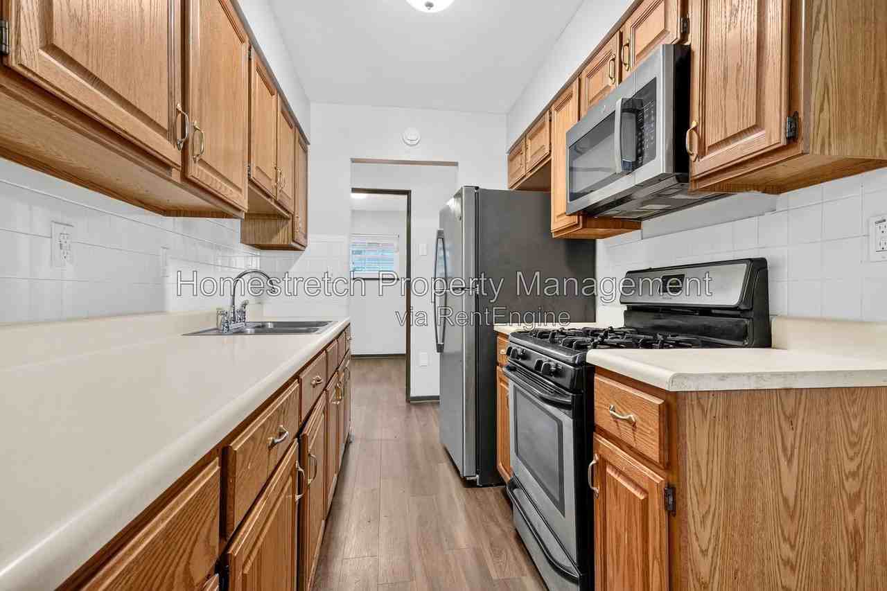 100 Glen Garry Rd - Photo 4 of 26