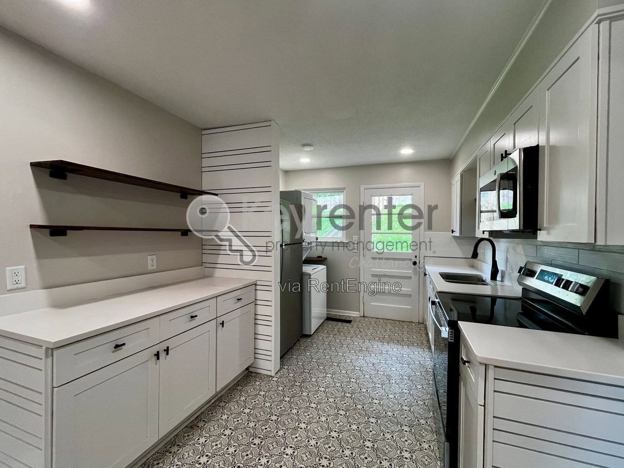 904 Tremont St #A - Photo 6 of 13