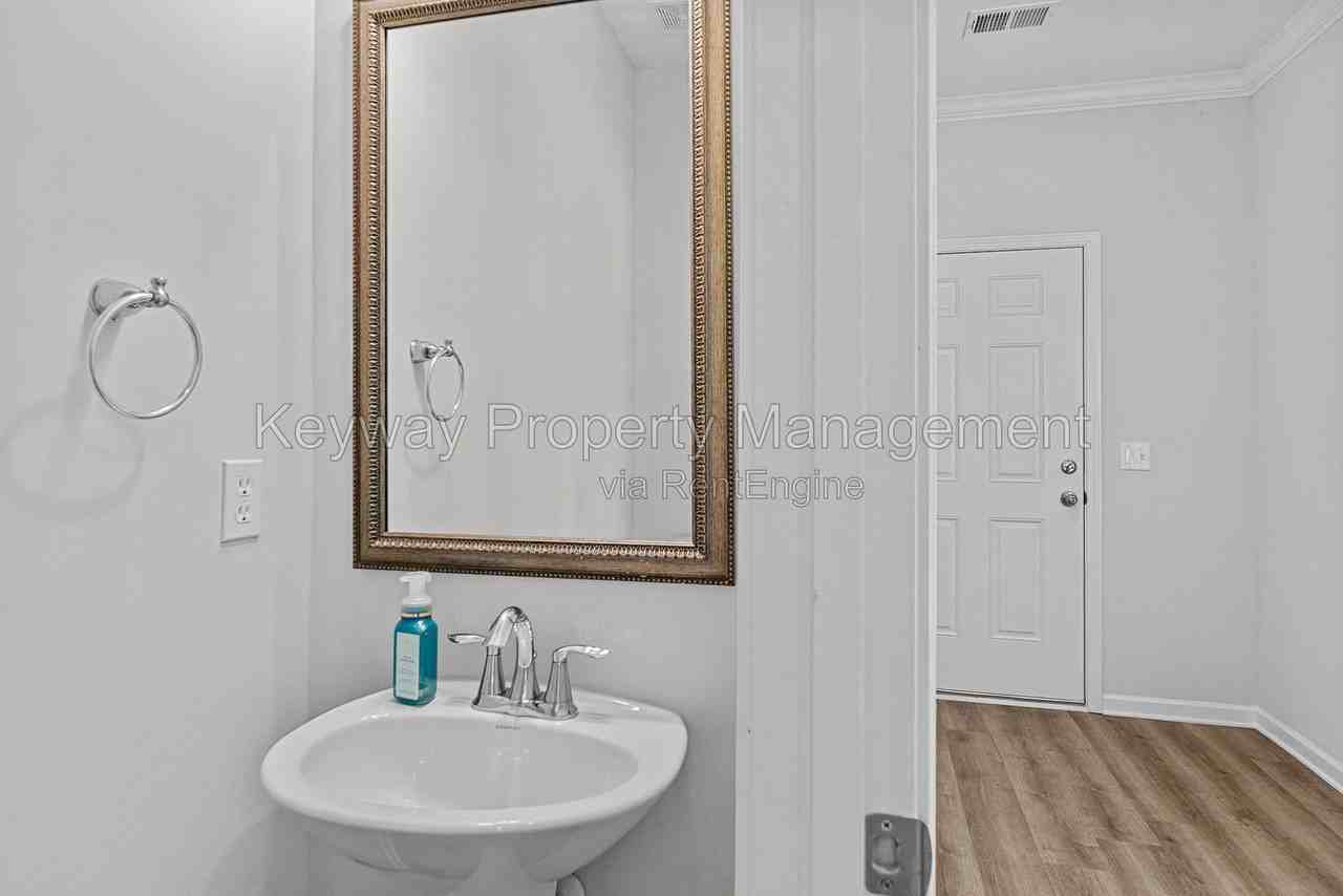 1443 Feldspar Ct - Photo 6 of 32