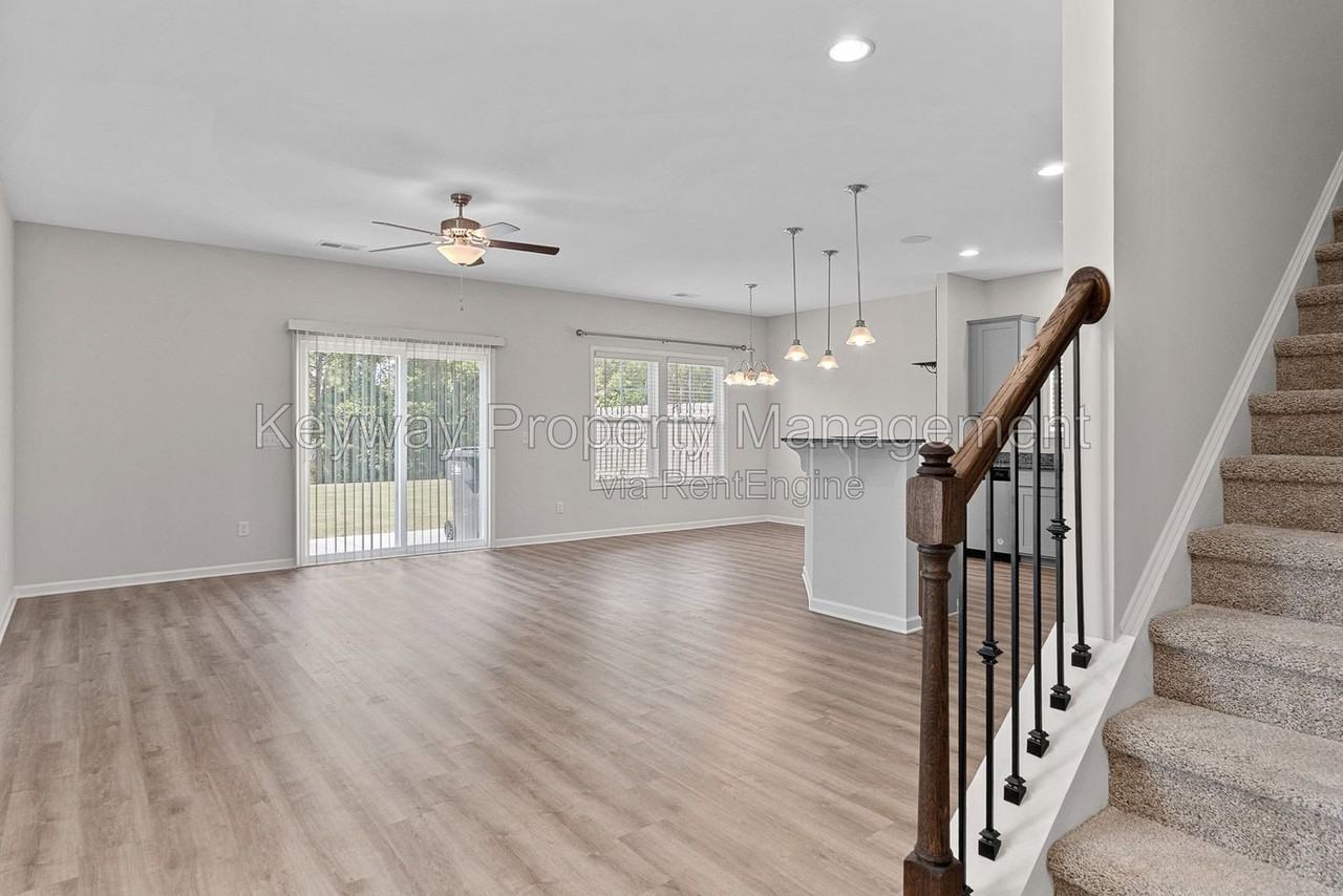 1443 Feldspar Ct - Photo 7 of 32
