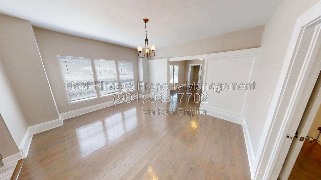 735 West St - Photo 2 of 27