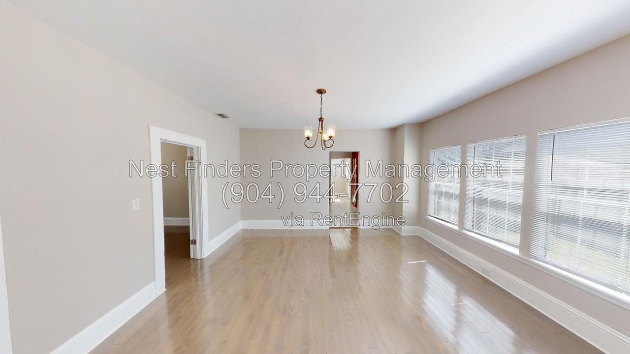 735 West St - Photo 3 of 27