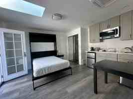 featured image of 1409 Jefferson Ave #A6