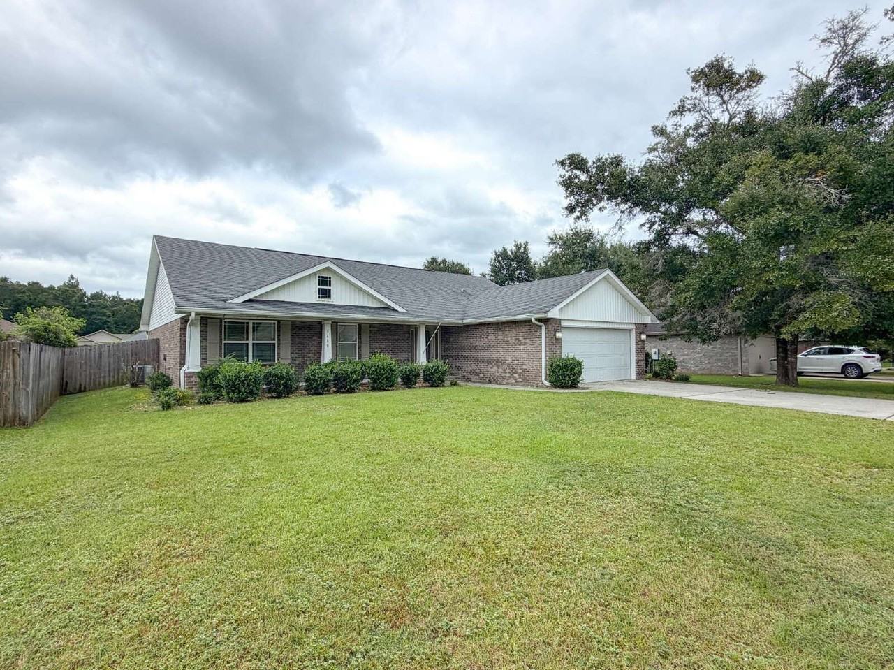 5680 Tucker Cir - Photo 2 of 36