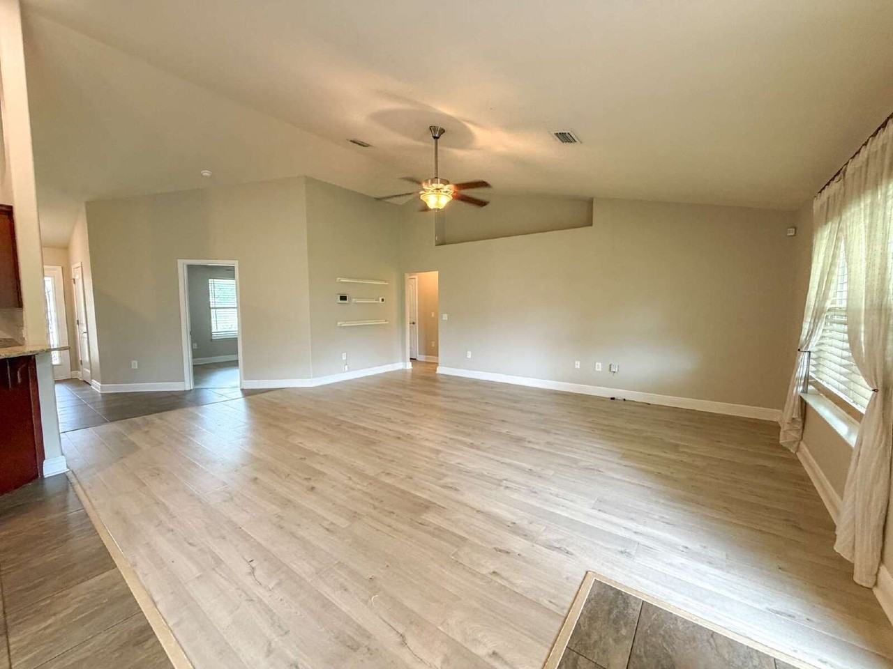 5680 Tucker Cir - Photo 3 of 36