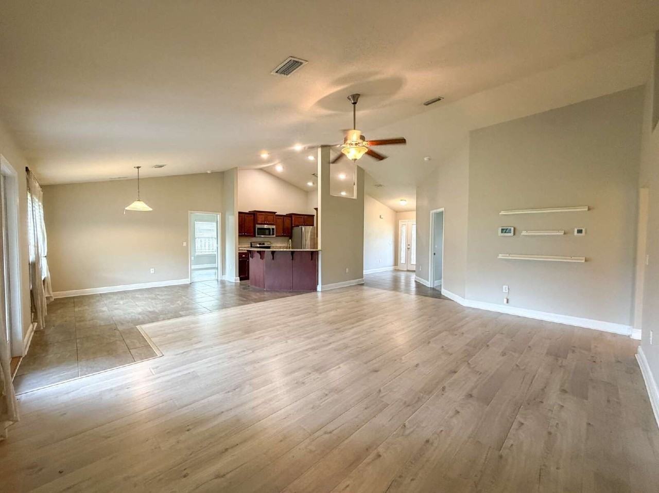5680 Tucker Cir - Photo 4 of 36