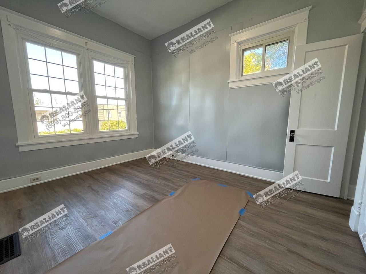 939 John St - Photo 6 of 14
