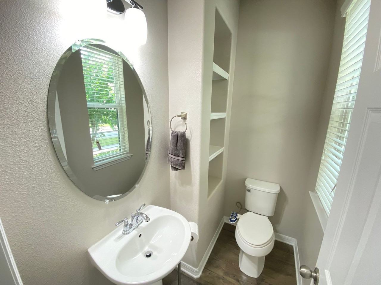2609 Amati Dr - Photo 6 of 41
