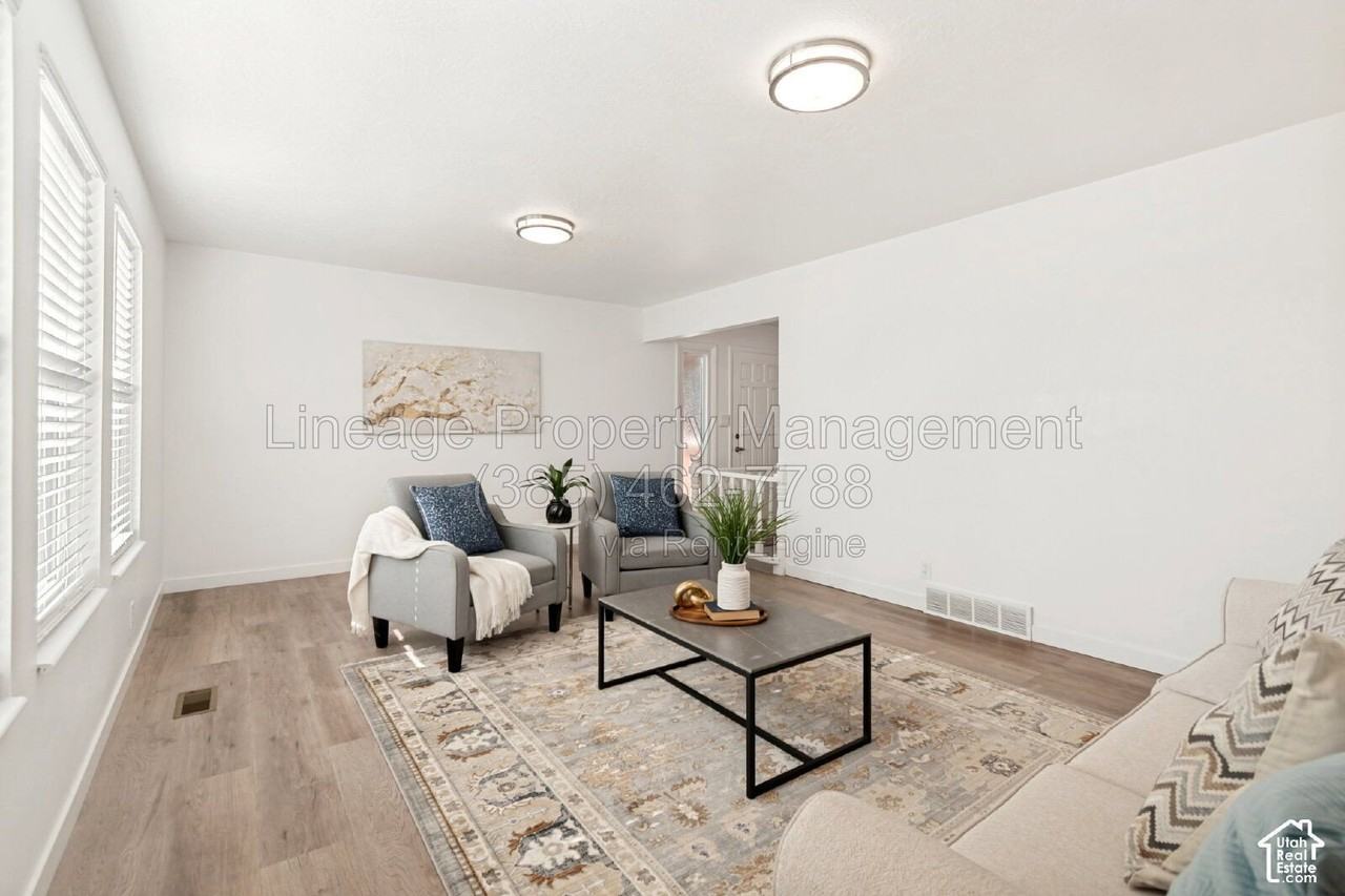 1178 N 200 E - Photo 3 of 33