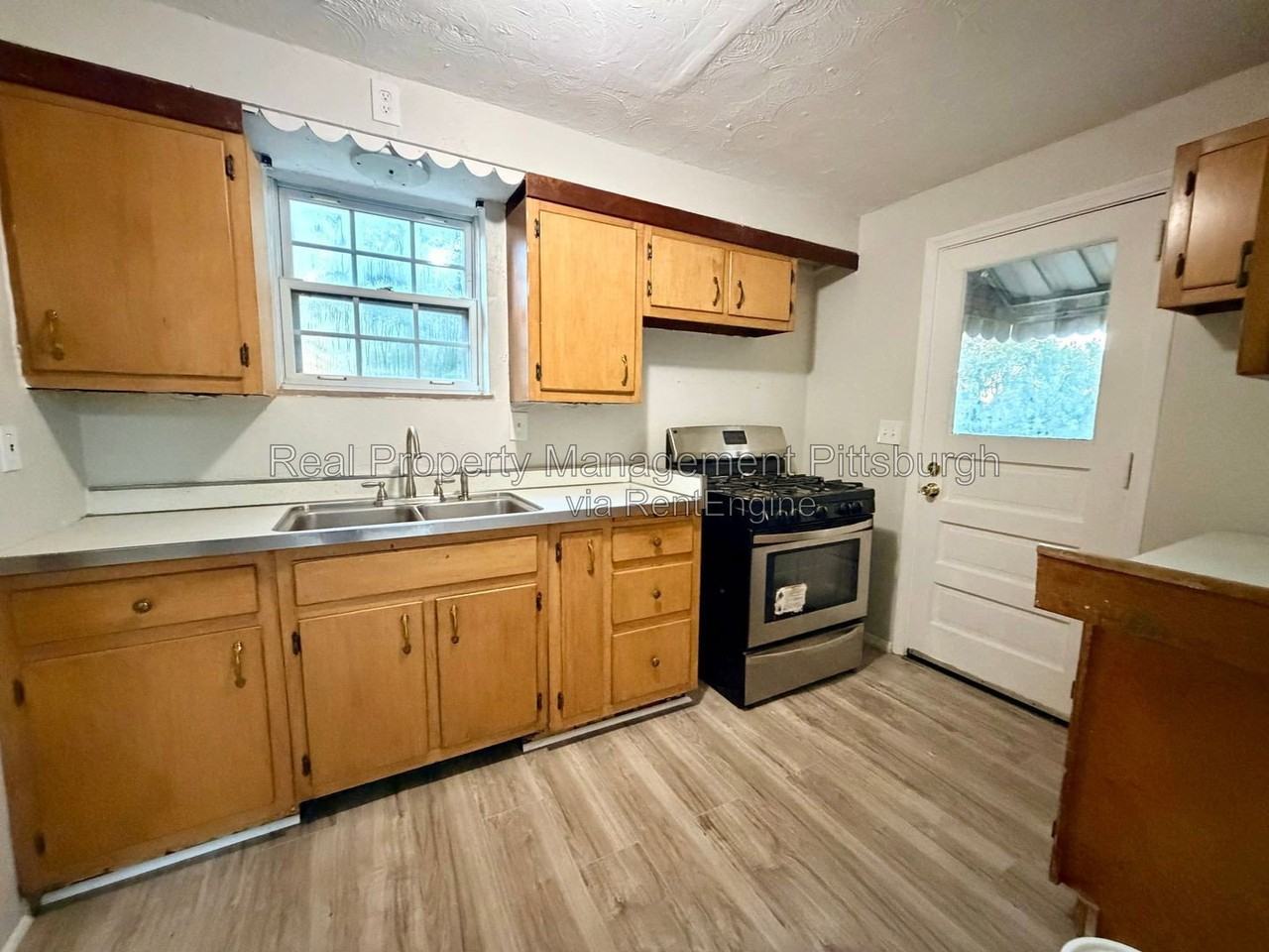 8163 Peebles Rd - Photo 2 of 16