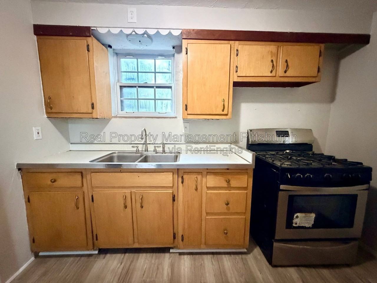 8163 Peebles Rd - Photo 4 of 16