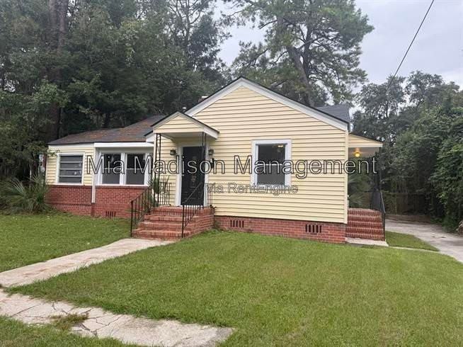 2215 Alabama Ave - Photo 2 of 23