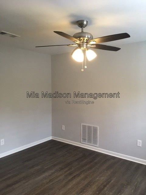 1771 Kings Way - Photo 4 of 42