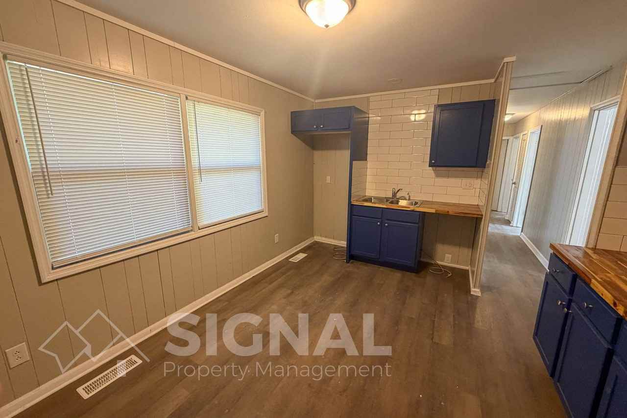 123 Willow St - Photo 6 of 17