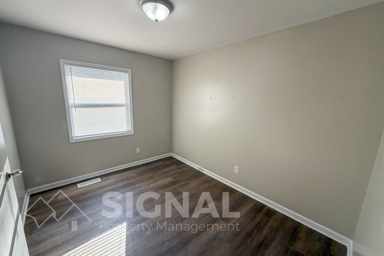 123 Willow St - Photo 7 of 17