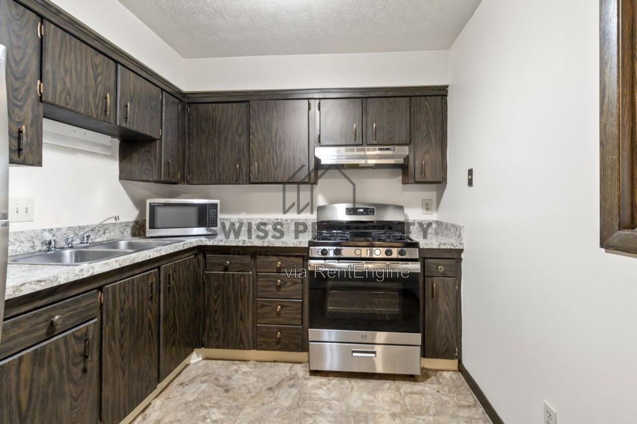 4577 Olentangy River Rd #G7 - Photo 4 of 21