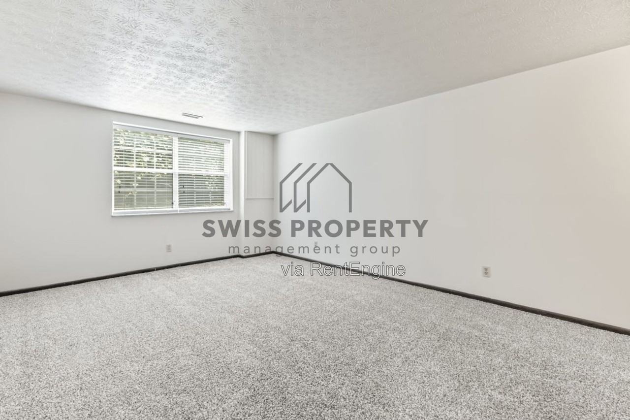 4577 Olentangy River Rd #G7 - Photo 5 of 21