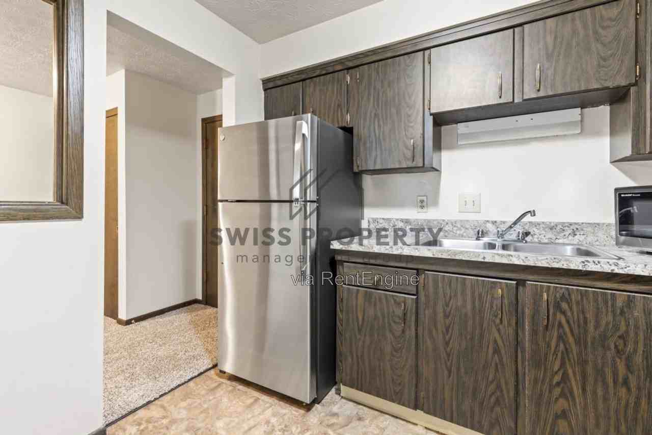 4577 Olentangy River Rd #G7 - Photo 6 of 21