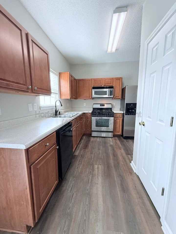 111 Primrose Dr - Photo 7 of 25