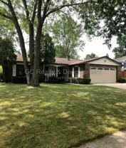 1084 Crofton Ln - Photo 1 of 1