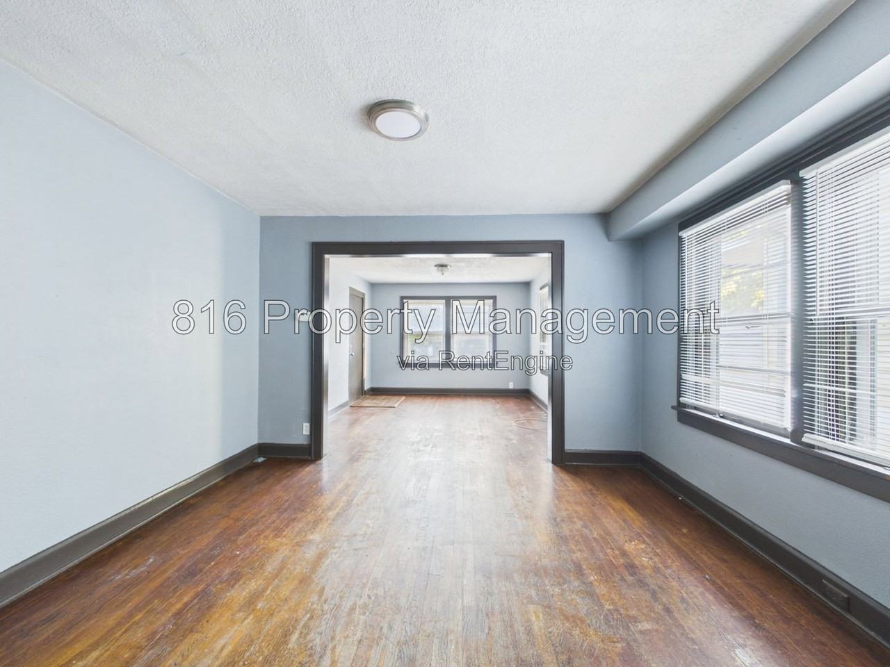 2918 E 61st St - Photo 6 of 21