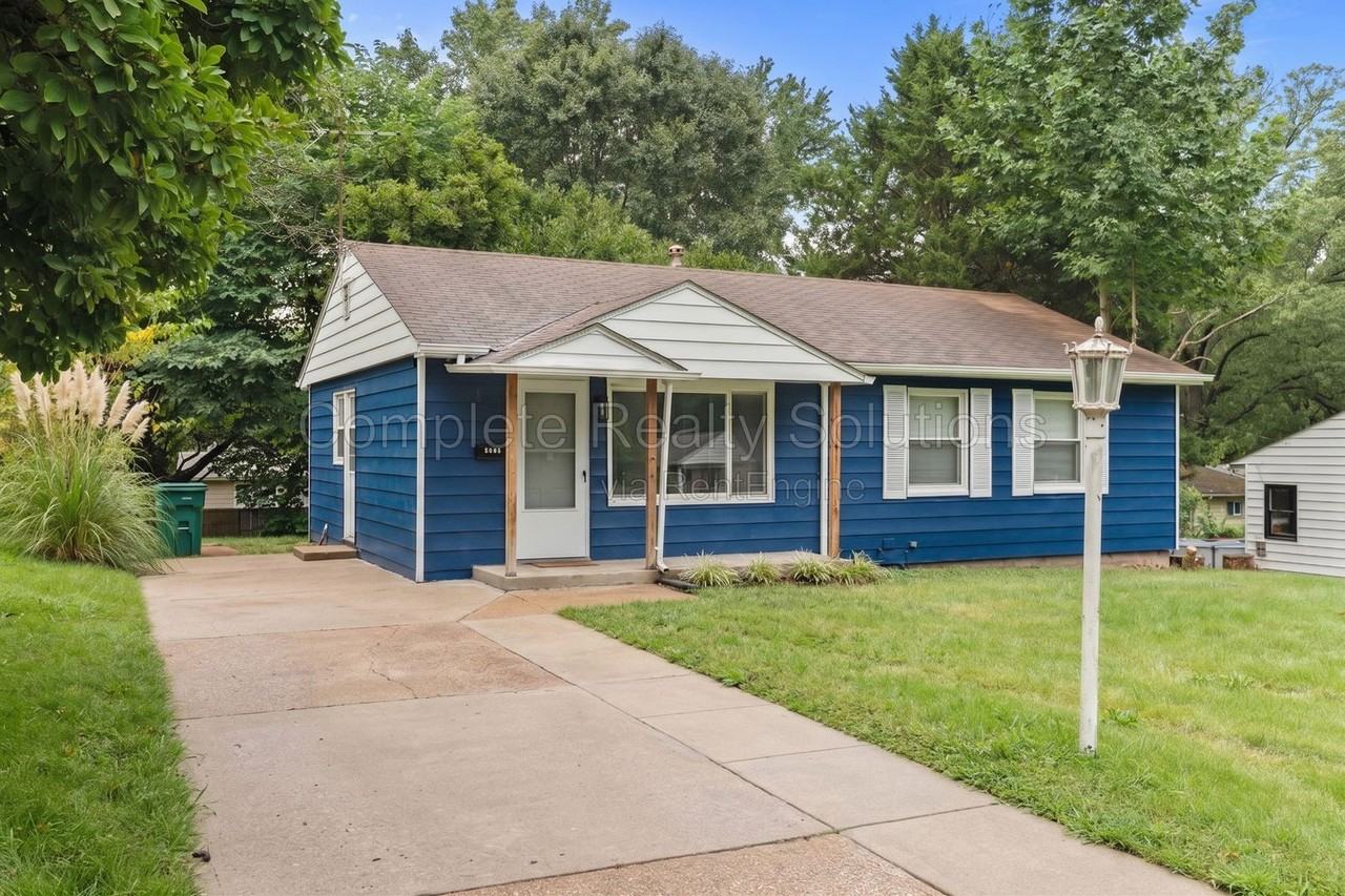 1708 Dellwood Ct - Photo 2 of 22