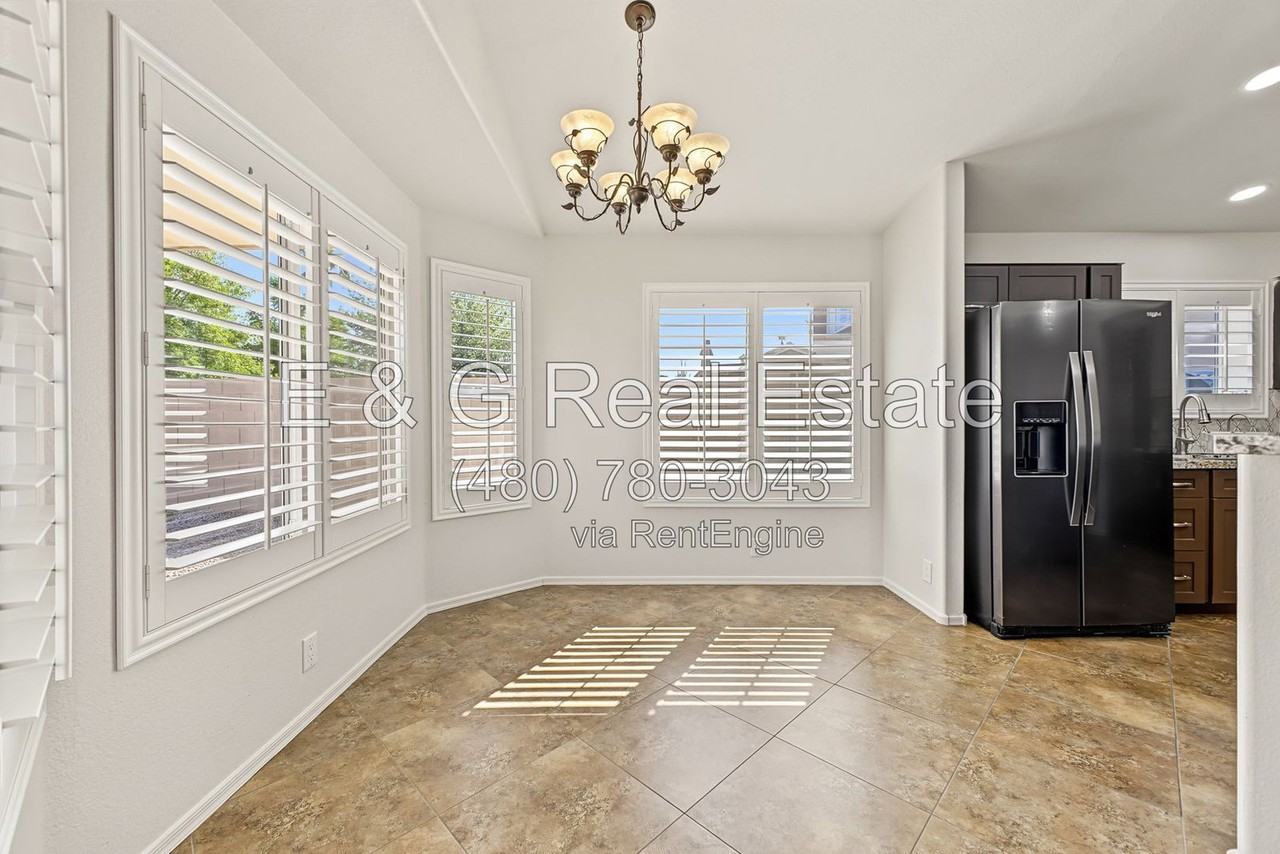 92 W Ivanhoe St - Photo 3 of 34