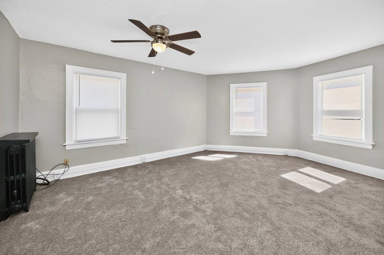 1772 Williams Ave #10 - Photo 5 of 9