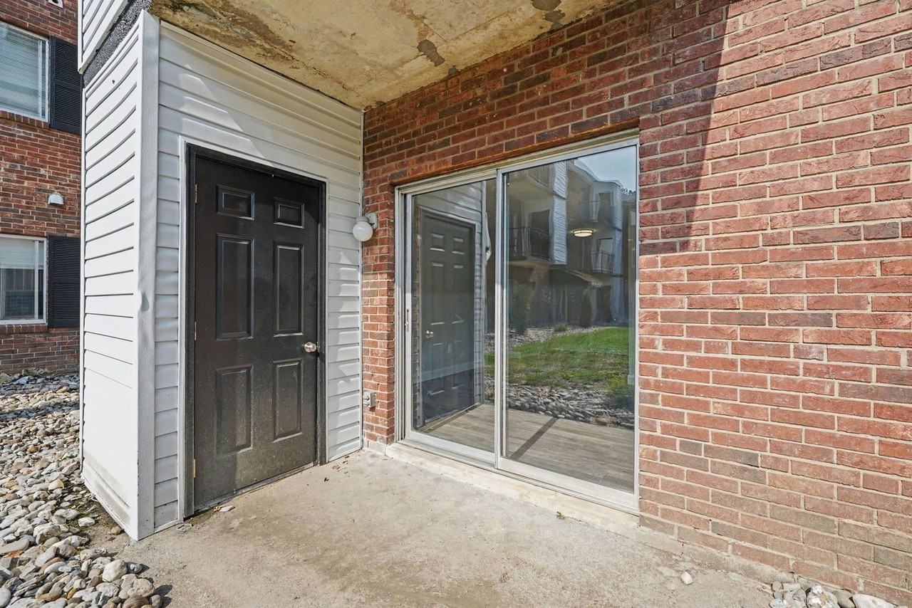 6601 Beechmont Ave #215-46 - Photo 2 of 14