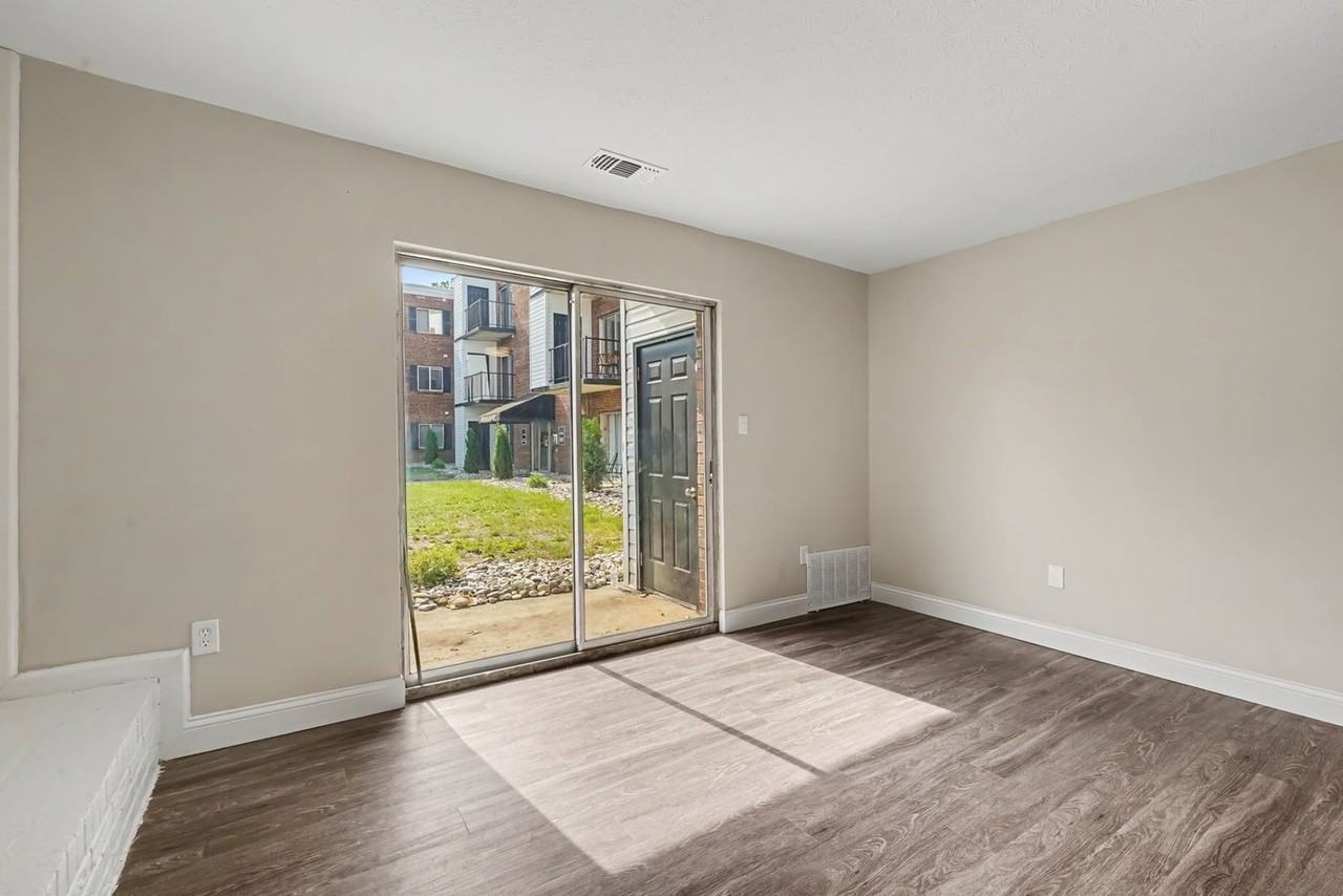 6601 Beechmont Ave #215-46 - Photo 7 of 14