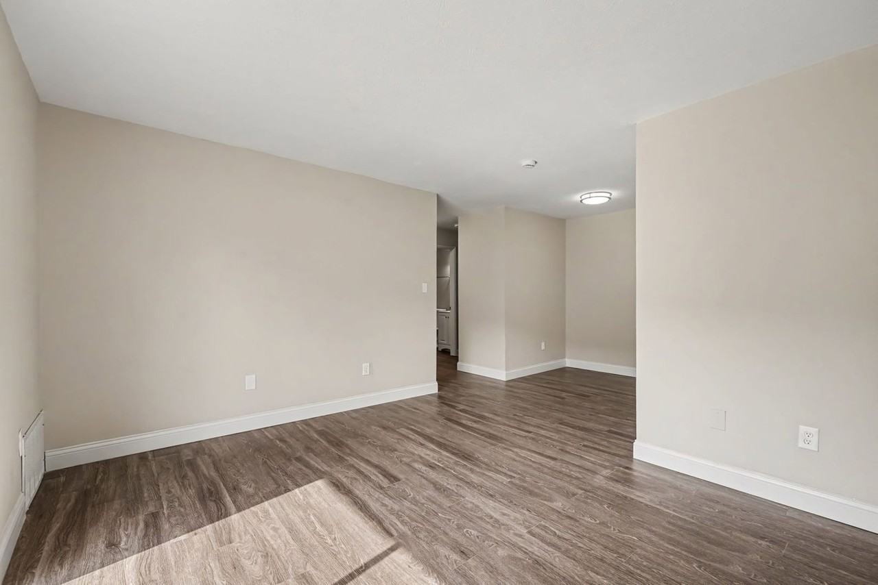 6605 Beechmont Ave #211-03 - Photo 3 of 14