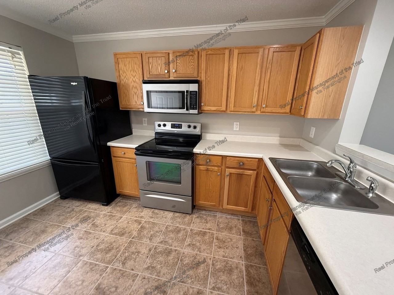4506 Cross Ridge Ln - Photo 3 of 14