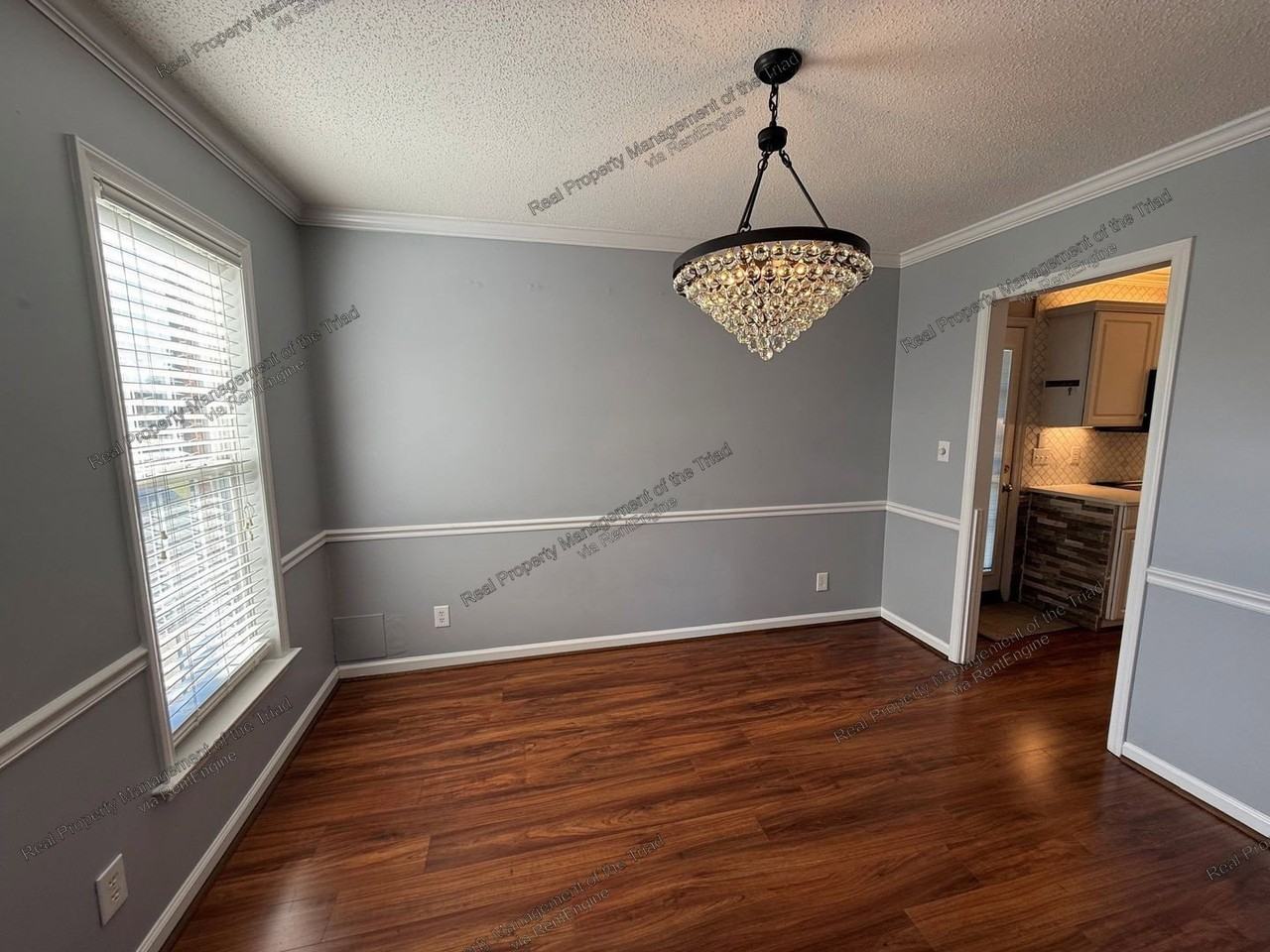 4231 Beacon Ridge Dr - Photo 5 of 19