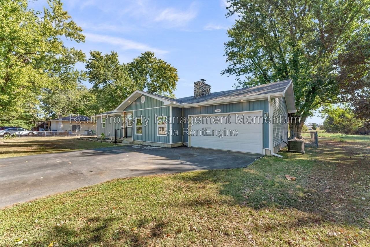 108 N Huffman Ave - Photo 4 of 31
