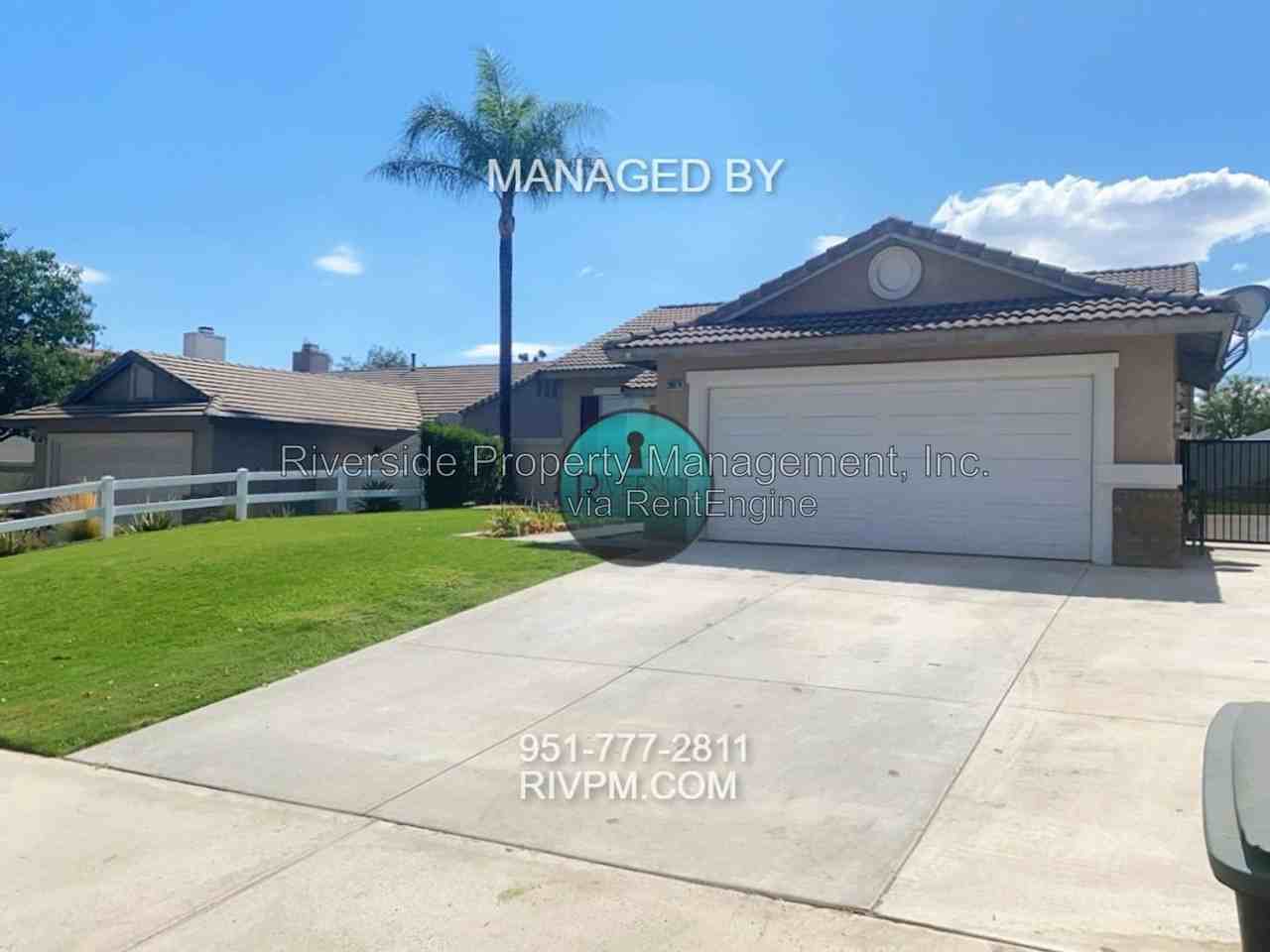 20879 Bayport Dr - Photo 3 of 27