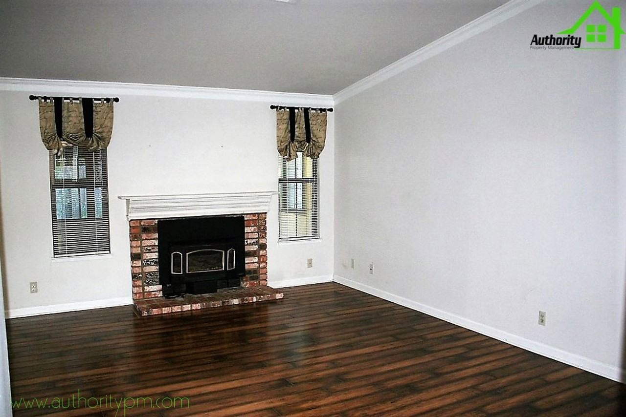 1808 Winterwood Ct - Photo 3 of 21