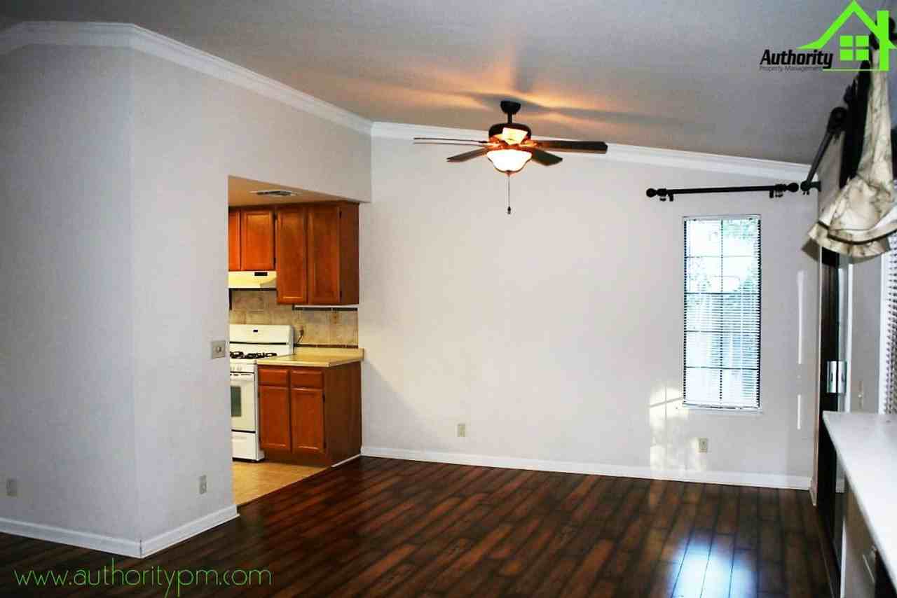 1808 Winterwood Ct - Photo 6 of 21