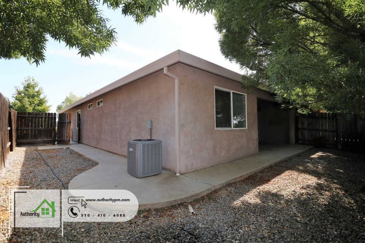 3710 Silvario Ct - Photo 2 of 4