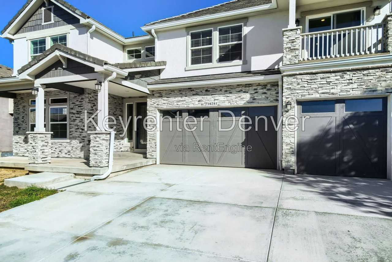 16281 Fairway Dr - Photo 2 of 34