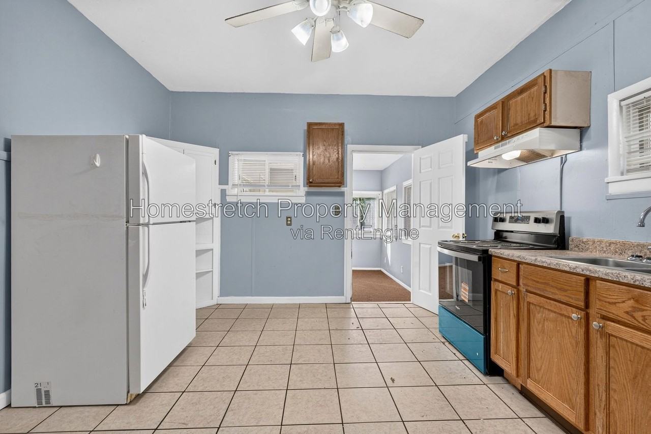 3819 Waco Dr - Photo 2 of 17