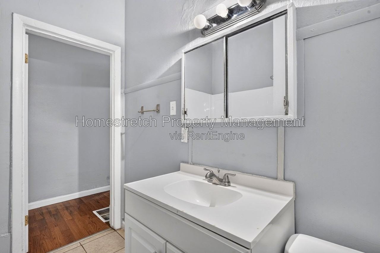 3819 Waco Dr - Photo 4 of 17