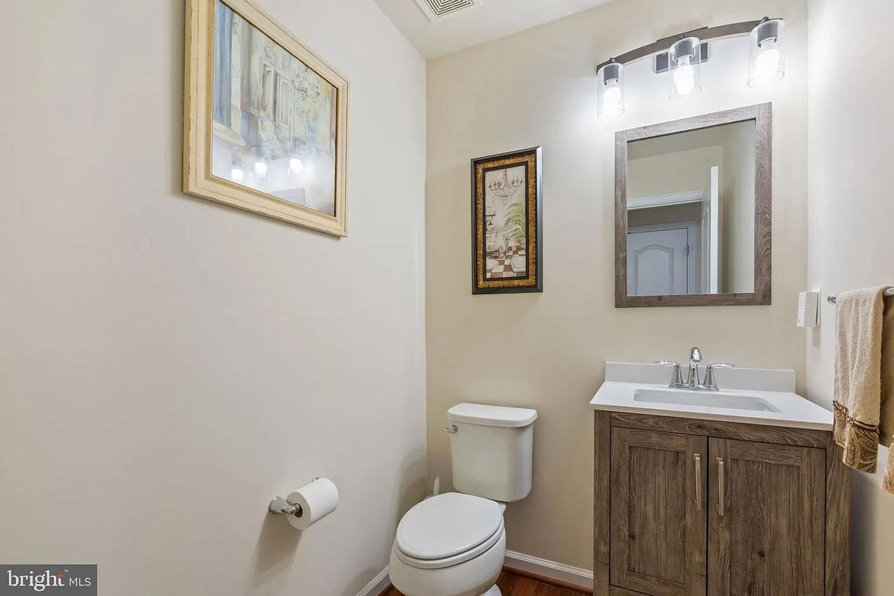 11362 Sandhurst Pl - Photo 2 of 26
