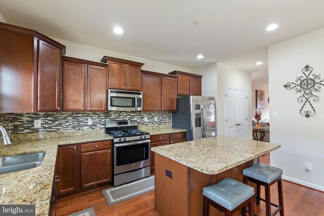 11362 Sandhurst Pl - Photo 7 of 26