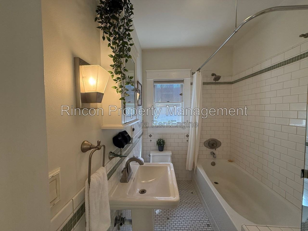 1078 E Main St - Photo 6 of 11