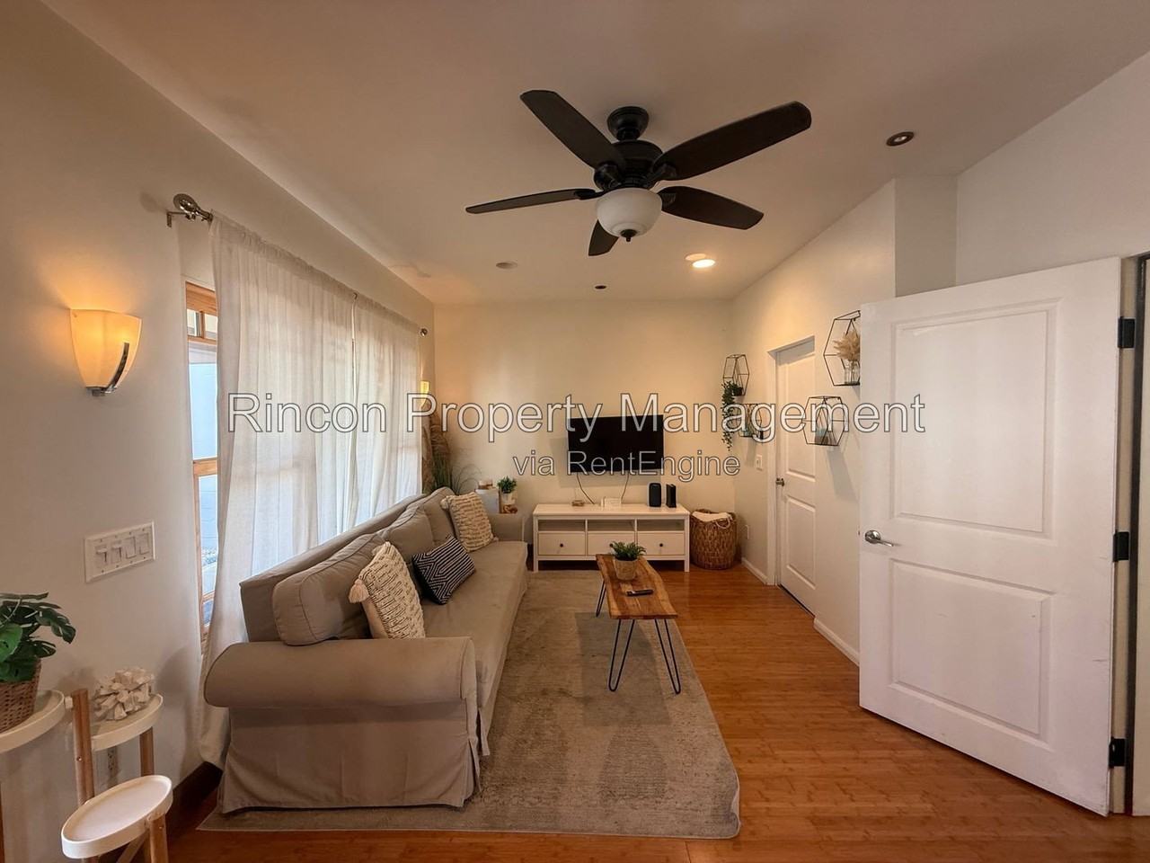 1078 E Main St - Photo 7 of 11