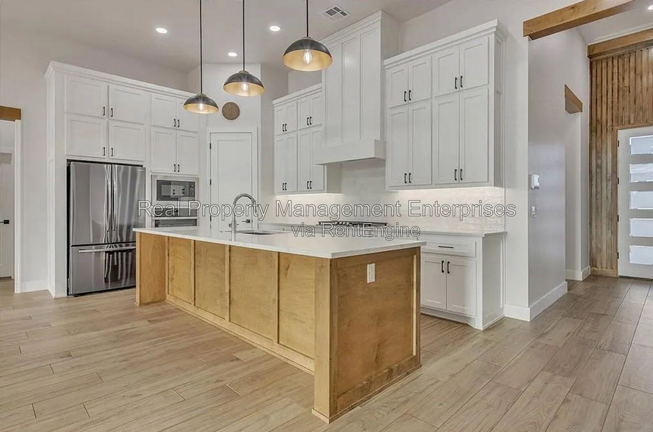 15101 Jasper Ct - Photo 6 of 31