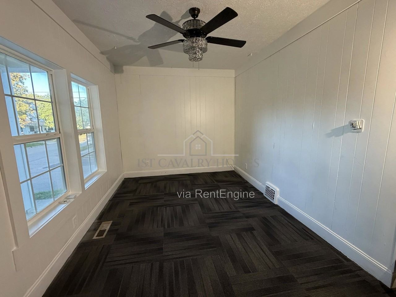 404 Stanton Ave - Photo 5 of 15