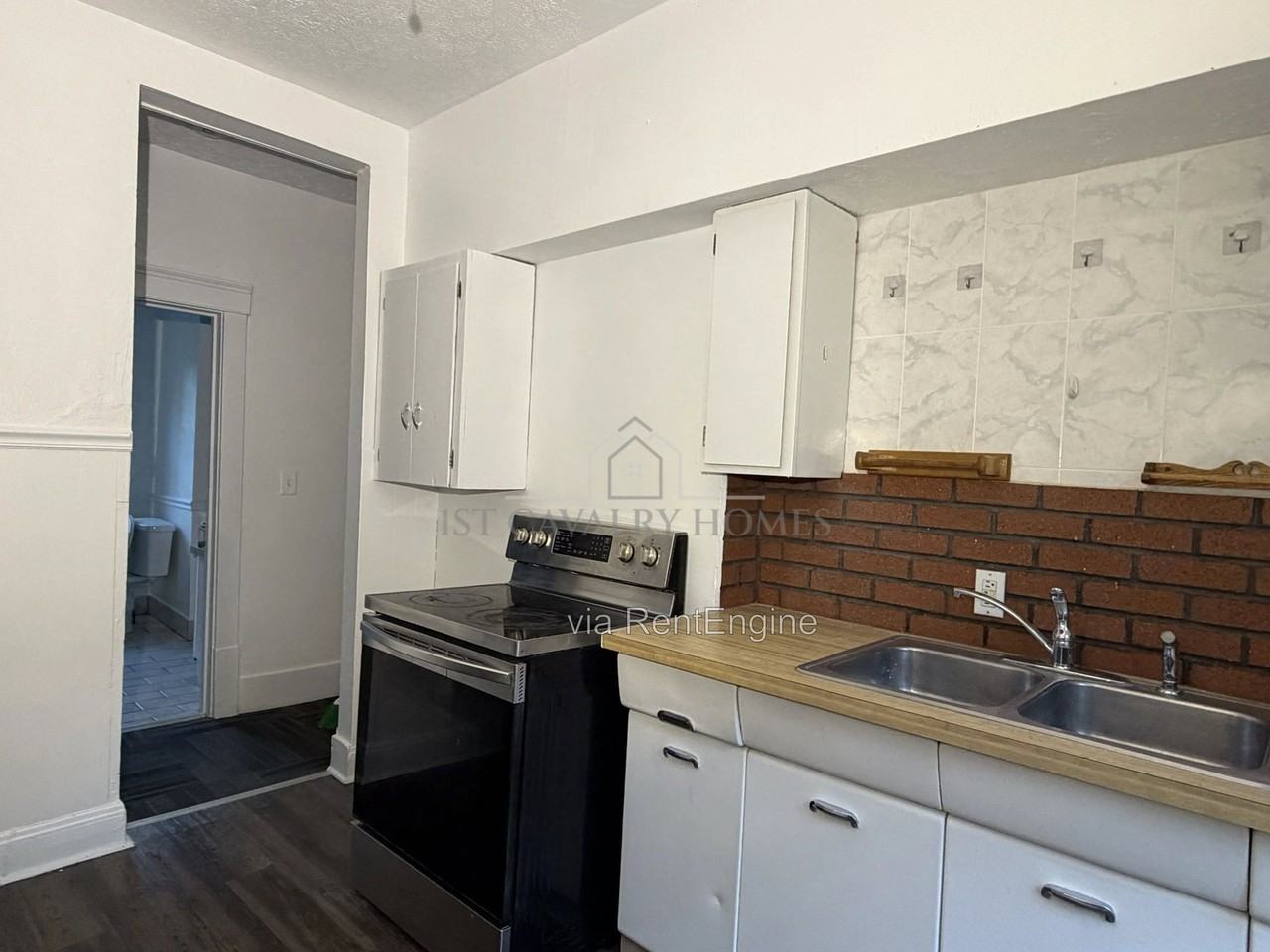 404 Stanton Ave - Photo 6 of 15