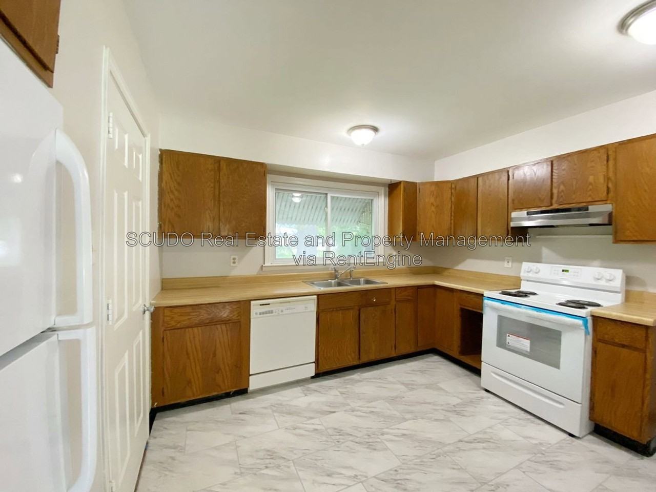6601 Oxford Ave - Photo 2 of 9