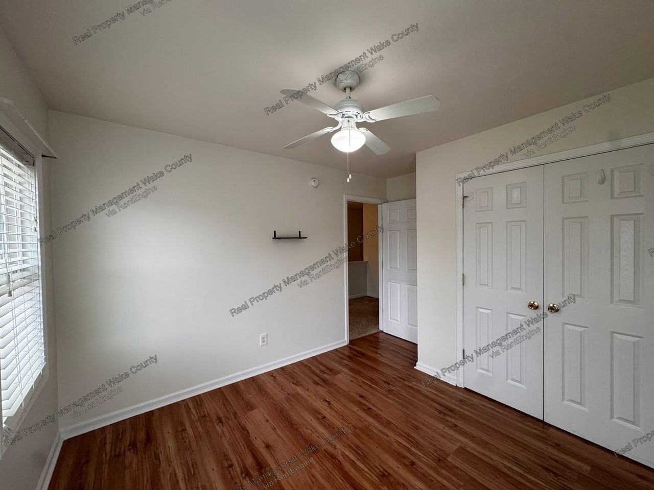 212 N Honey Springs Ave - Photo 5 of 38